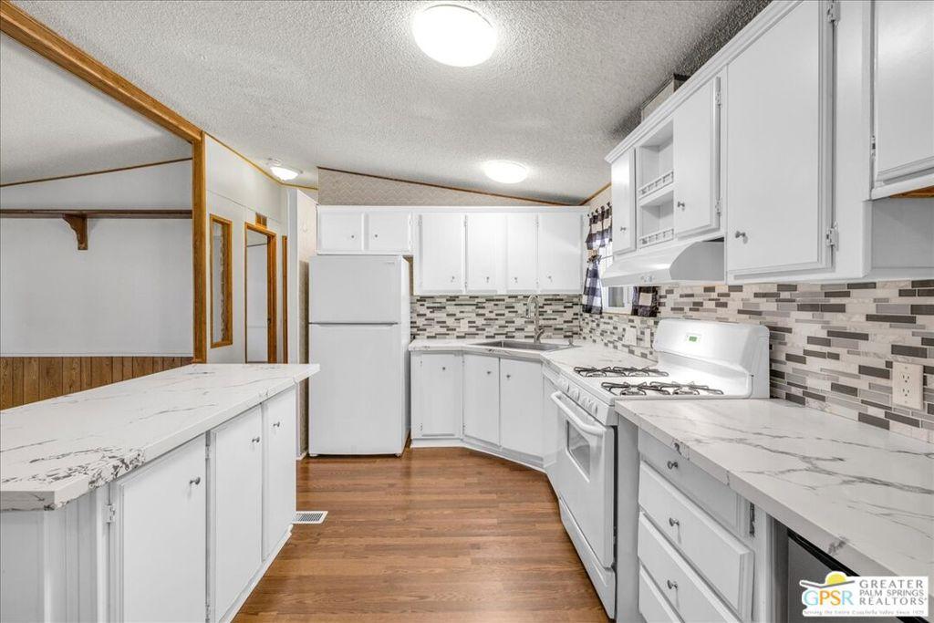 MLS #26656019PS image #0