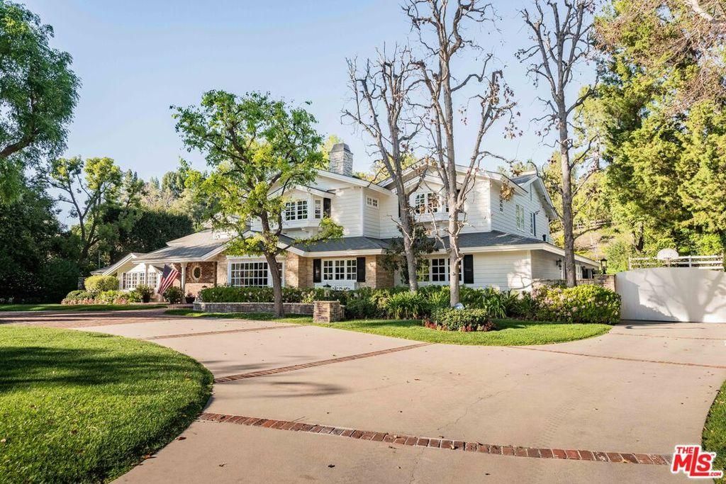 MLS #26660065 image #0