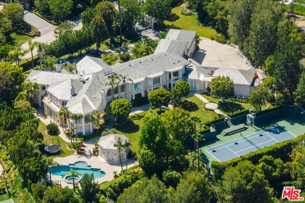 MLS #26660107 image #0