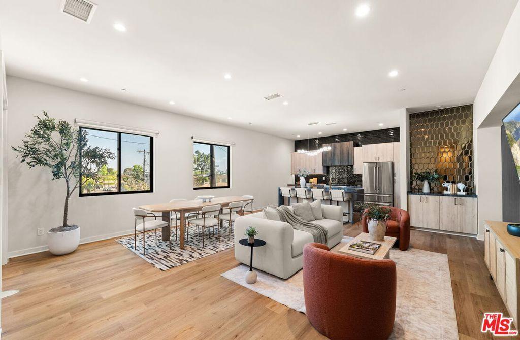 MLS #26660293 image #0