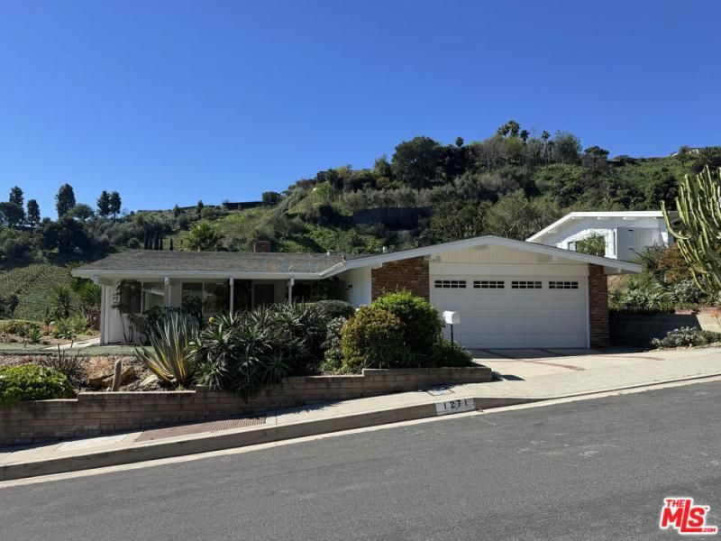 MLS #26660505 image #0