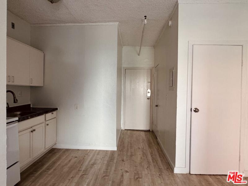 MLS #26660403 image #0