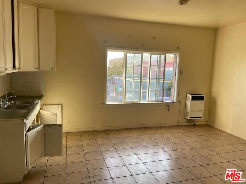 1005 W 46TH AV #4 Los Angeles CA 90037 | MLS #26663697 45 MLS #26663697 image #0