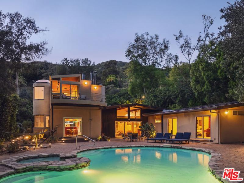 MLS #26665413 image #0