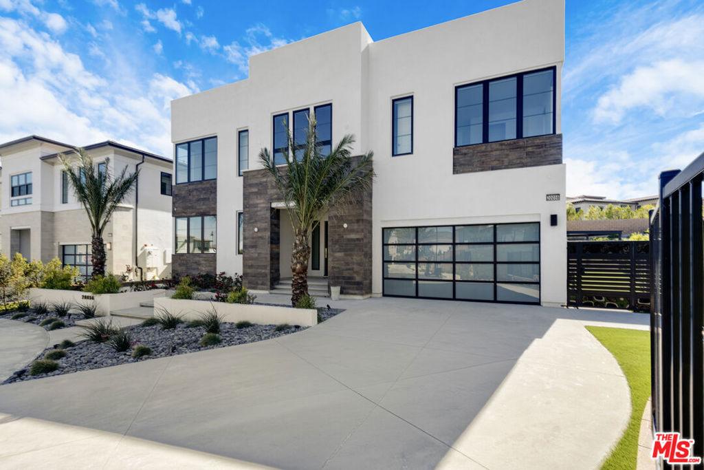 MLS #26668611 image #0