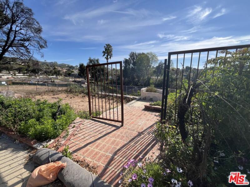 MLS #26672011 image #0