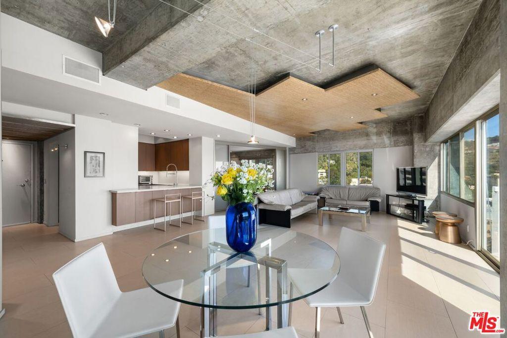 7135 Hollywood BL #1210 Los Angeles CA 90046 | MLS #26702441 45 MLS #26702441 image #0