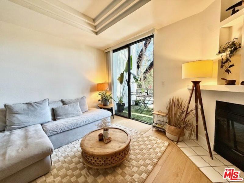2500 Abbot Kinney BL #6 Venice CA 90291 | MLS #26706983 45 MLS #26706983 image #0