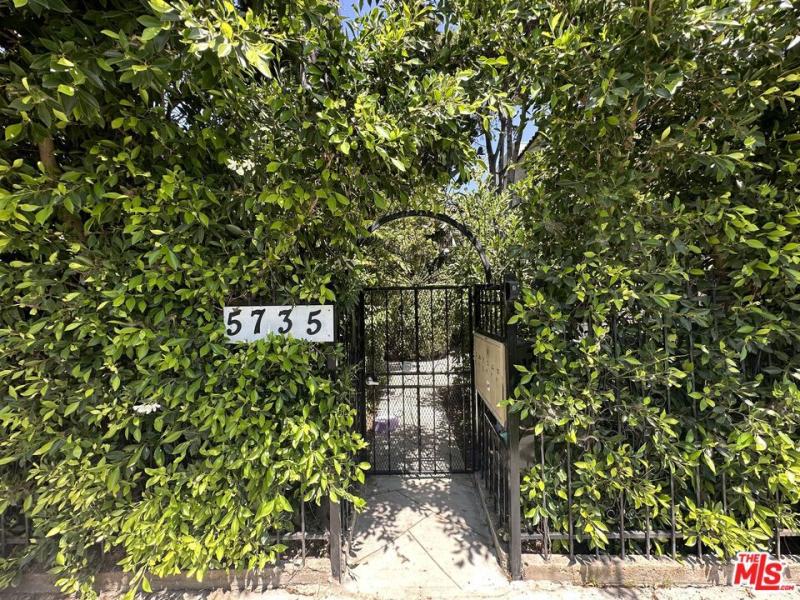 5735 Camerford AV Los Angeles CA 90038 | MLS #26741177 45 MLS #26741177 image #0