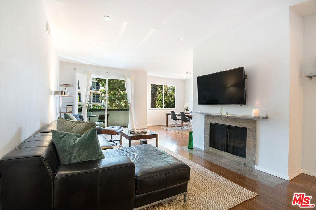 306 Bora Bora WY #202 Marina del Rey CA 90292 | MLS #26754485 45 MLS #26754485 image #0