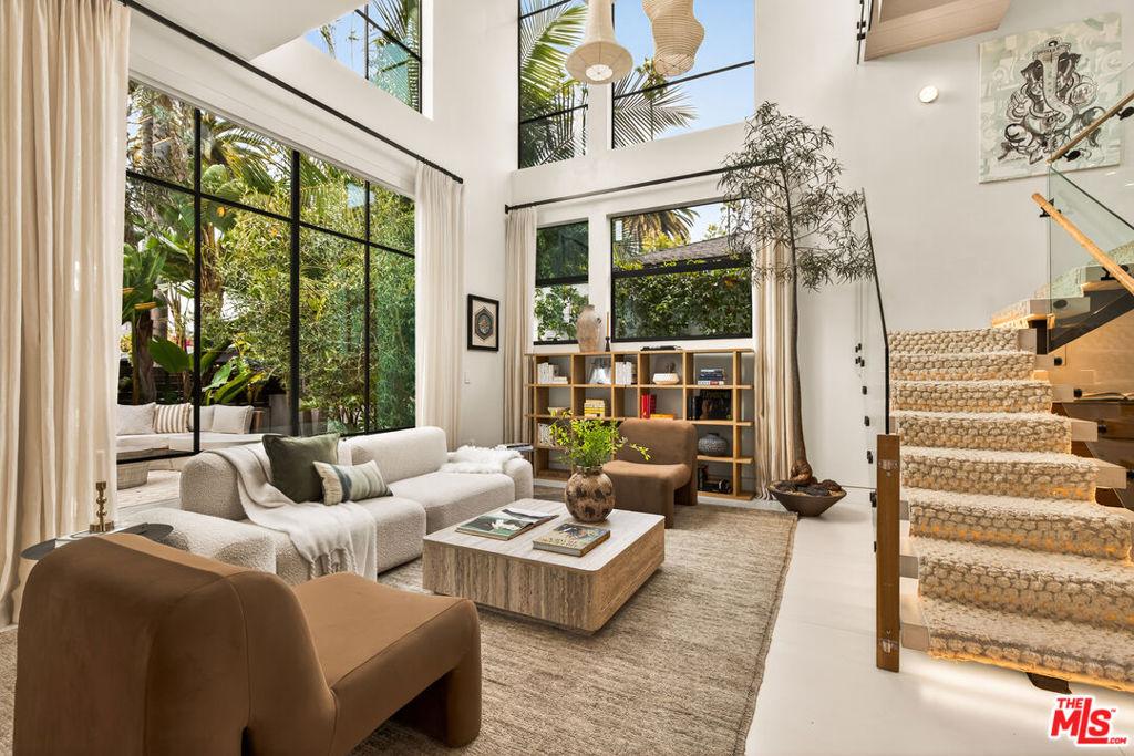 MLS #26759281 image #0