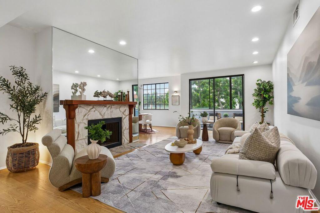311 Bora Bora WY #3204 Marina del Rey CA 90292 | MLS #26778149 45 MLS #26778149 image #0