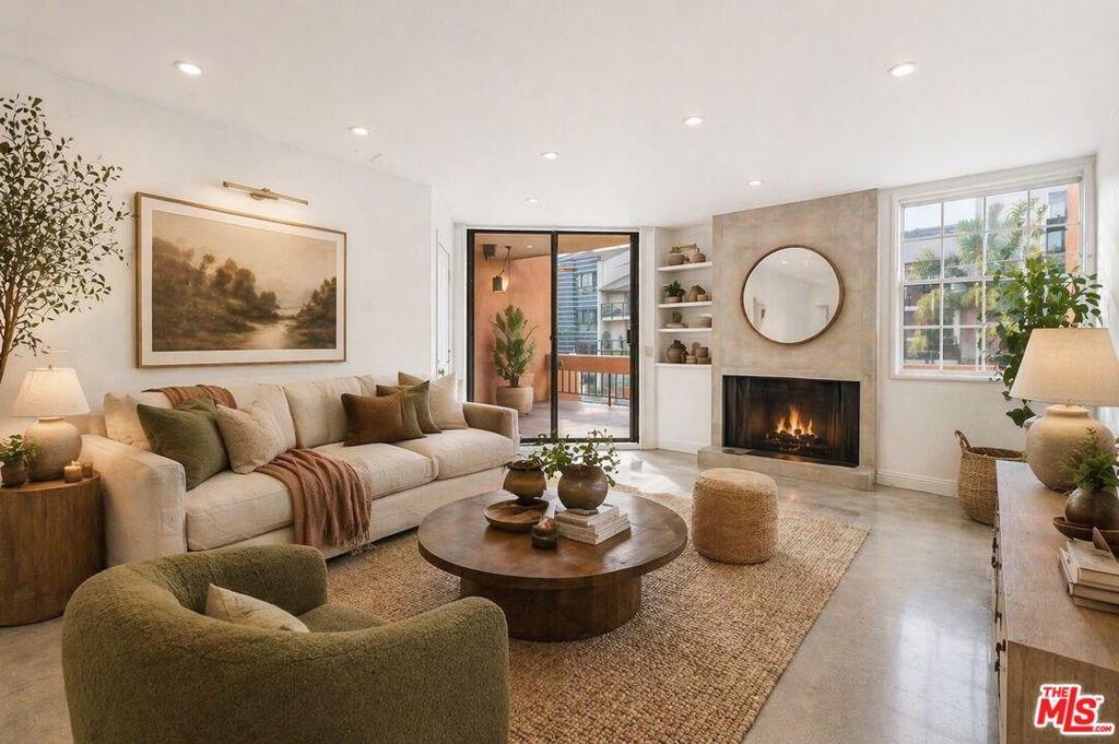 740 N Kings RD #102 West Hollywood CA 90069 | MLS #26799253 45 MLS #26799253 image #0