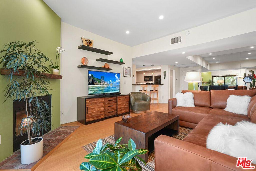 MLS #26827681 image #0
