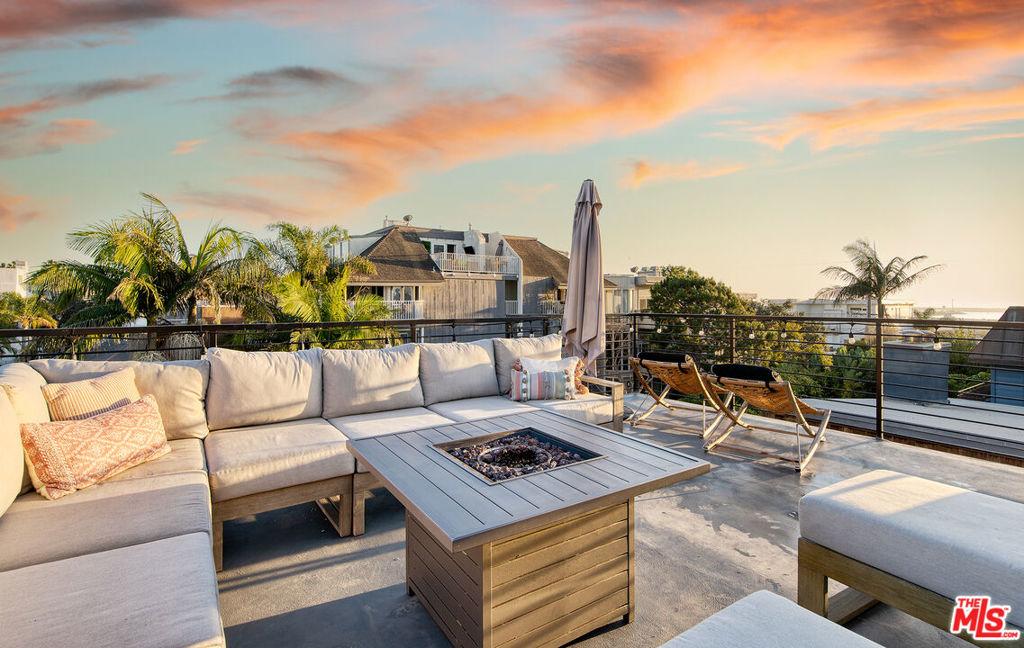 5317 Pacific AV Marina del Rey CA 90292 | MLS #26828061 45 MLS #26828061 image #0