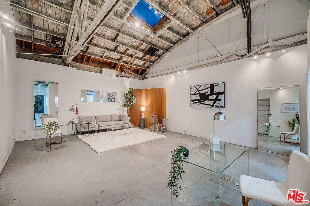 MLS #26828079 image #0