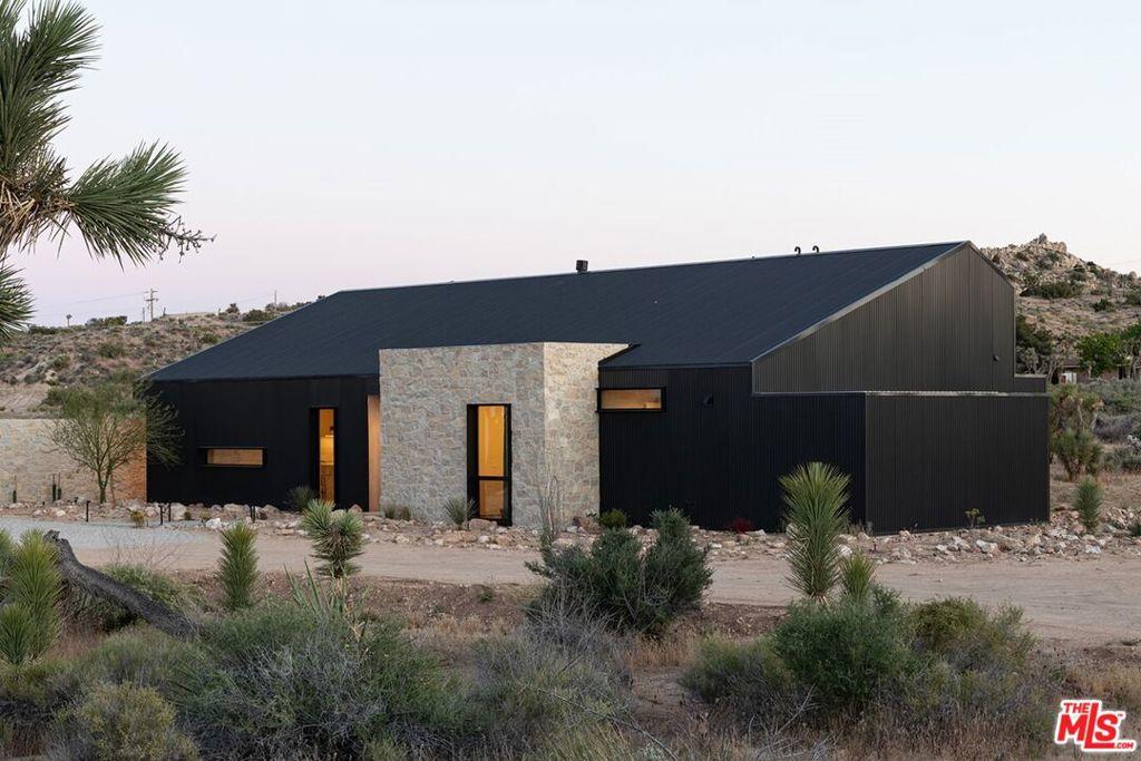 MLS #26829261 image #0