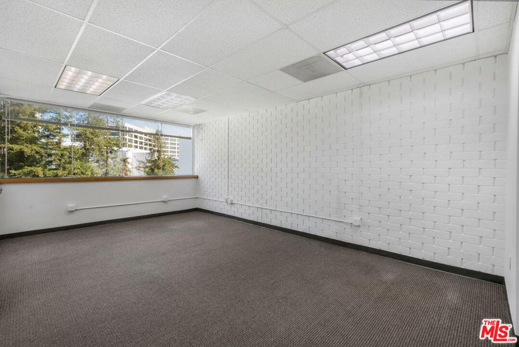 MLS #26829381 image #0