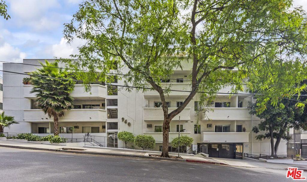 960 Larrabee ST #222 West Hollywood CA 90069 | MLS #26831311 45 MLS #26831311 image #0