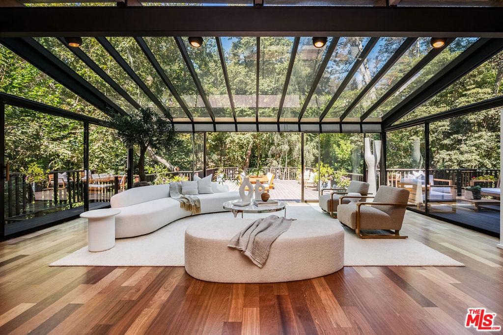 681 Brooktree RD Santa Monica CA 90402 | MLS #26832111 87 MLS #26832111 image #0