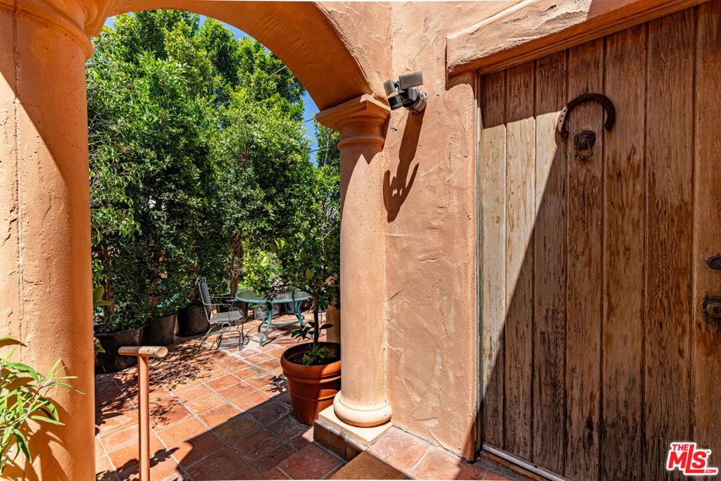 216 S Carmelina AV #Guesthouse Los Angeles CA 90049 | MLS #26832239 45 MLS #26832239 image #0