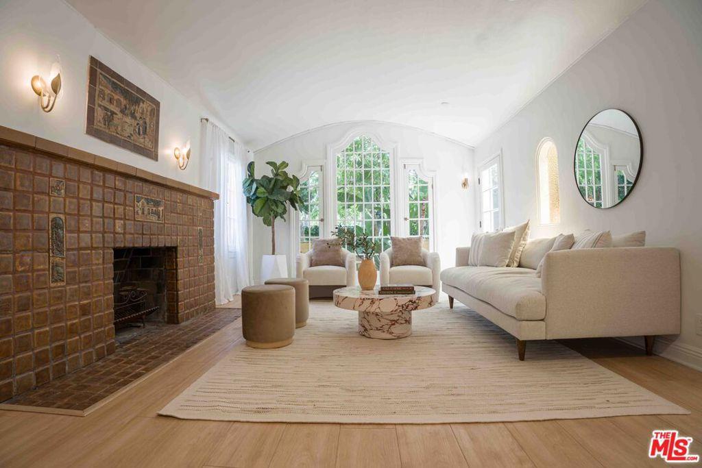 MLS #26832713 image #0