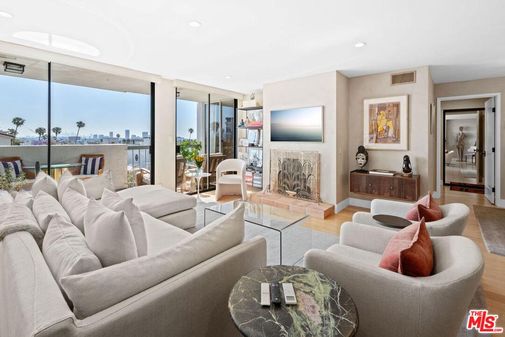 321 N Oakhurst DR #601 Beverly Hills CA 90210 | MLS #26833099 45 MLS #26833099 image #0