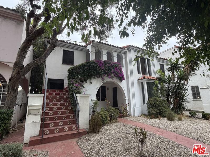 806 N Sweetzer AV West Hollywood CA 90069 | MLS #26836195 45 MLS #26836195 image #0