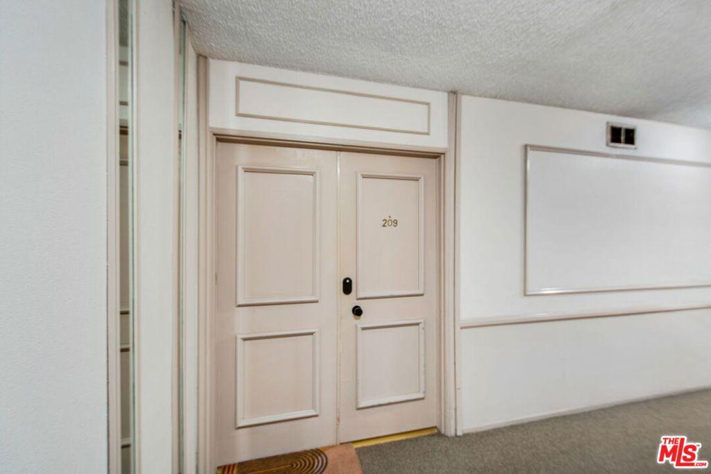 5651 Sumner WY #209 Culver City CA 90230 | MLS #26836443 45 MLS #26836443 image #0