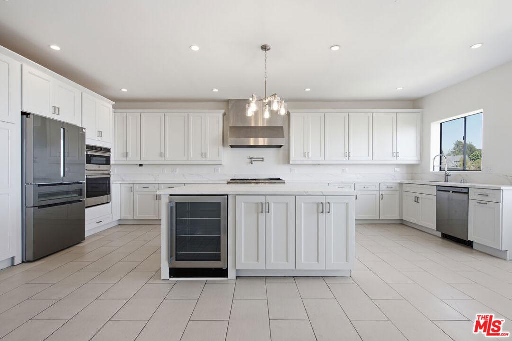 MLS #26838935 image #0