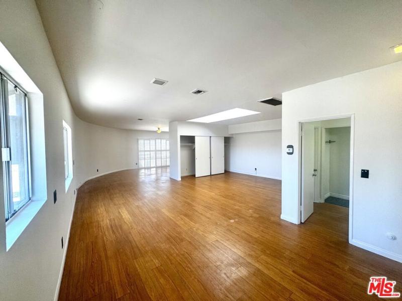 MLS #26839109 image #0
