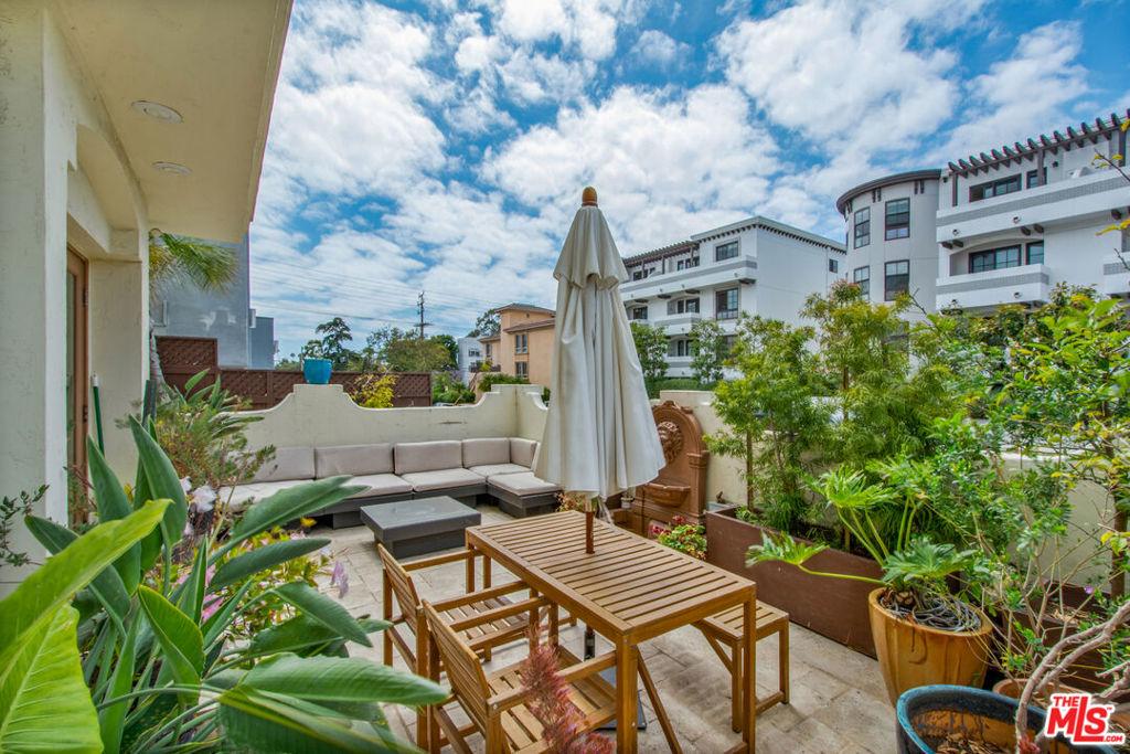 11838 Kiowa AV #101 Los Angeles CA 90049 | MLS #26839567 45 MLS #26839567 image #0