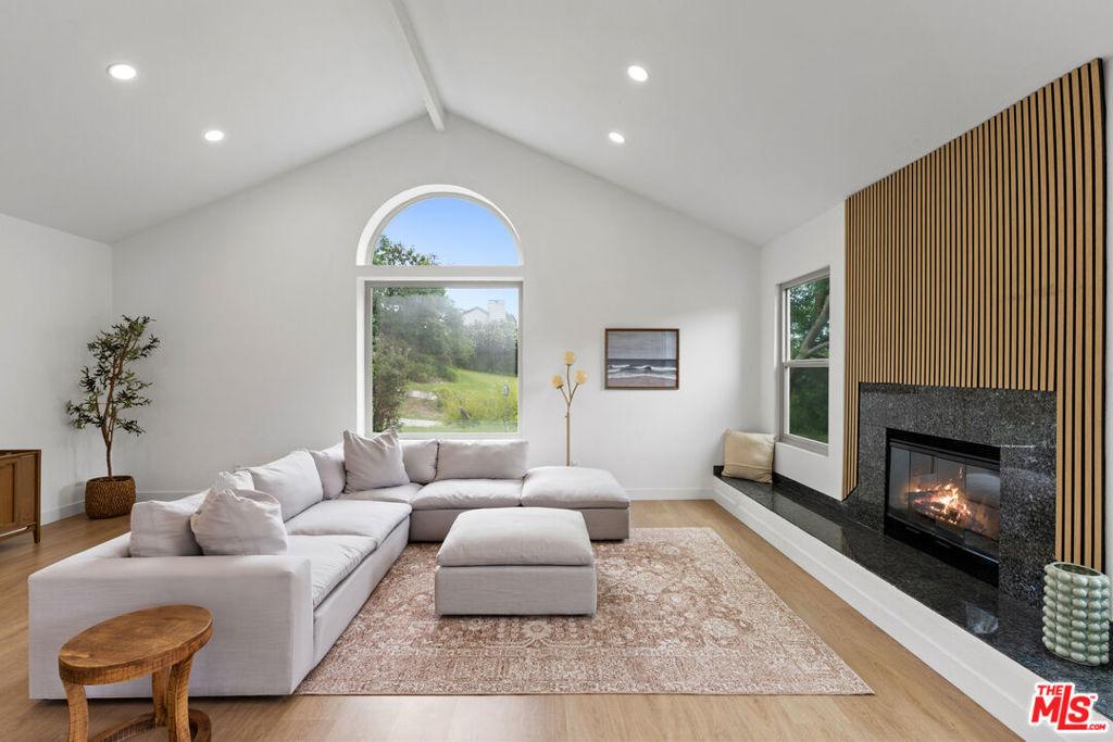 MLS #26841453 image #0