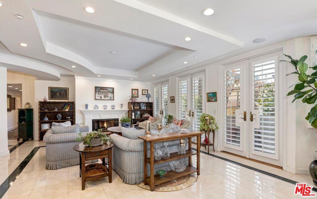 121 N Almont DR #205 Beverly Hills CA 90211 | MLS #26841599 45 MLS #26841599 image #0