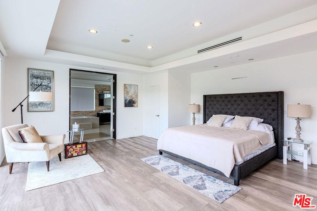 12148 Travis ST Los Angeles CA 90049 | MLS #26843061 45 MLS #26843061 image #0