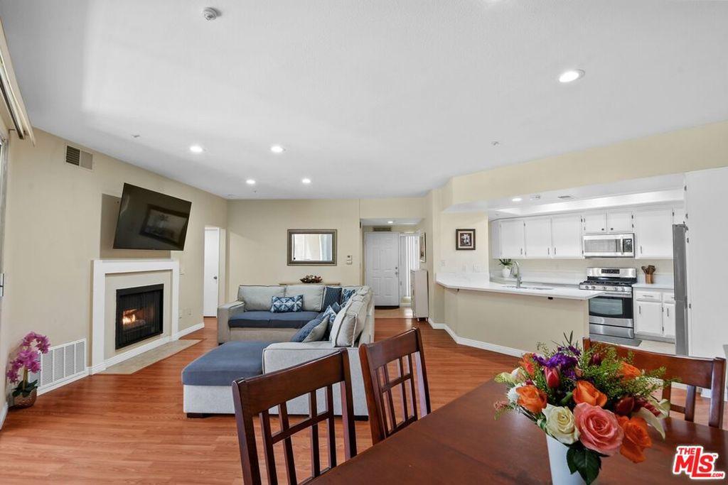 MLS #26843387 image #0