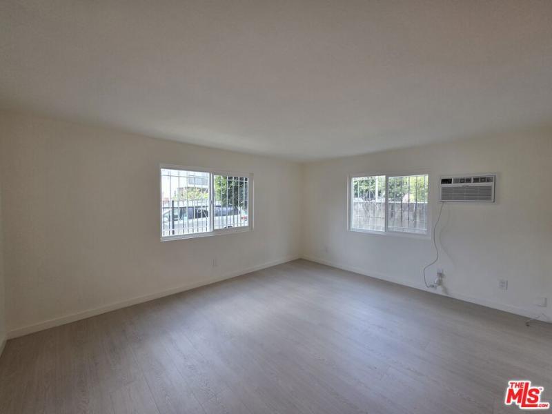 912 N RIDGEWOOD PL #2 Los Angeles CA 90038 | MLS #26843453 45 MLS #26843453 image #0