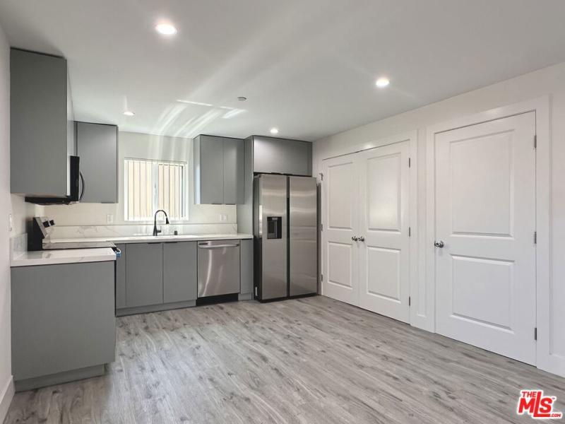 11512 Oxford AV #G Hawthorne CA 90250 | MLS #26845297 45 MLS #26845297 image #0