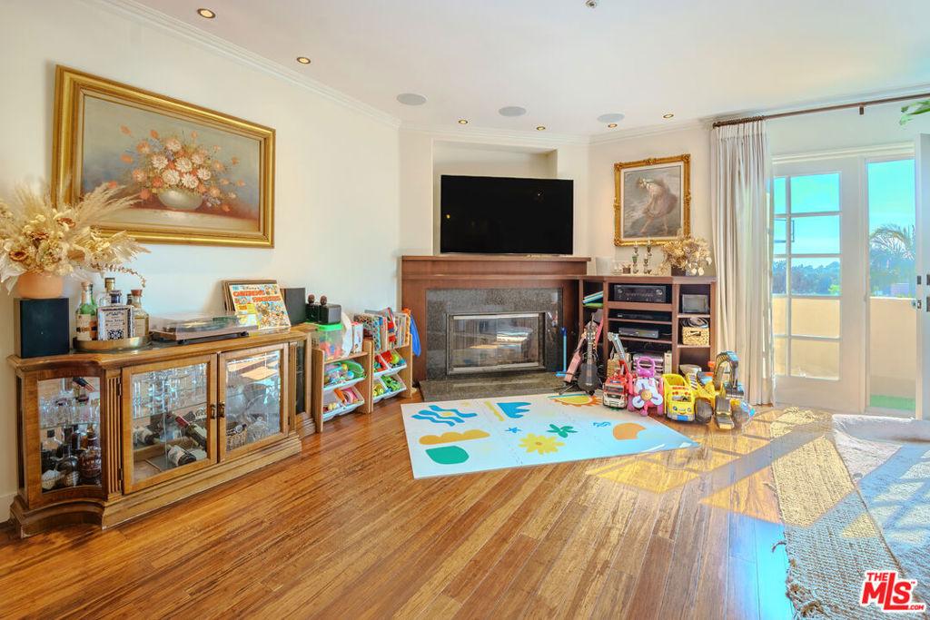 1278 S Camden DR #301 Los Angeles CA 90035 | MLS #26845381 45 MLS #26845381 image #0