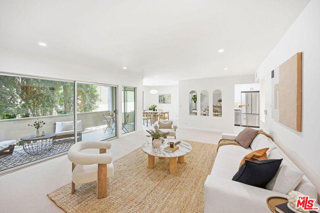 516 San Vicente BL #206 Santa Monica CA 90402 | MLS #26845931 45 MLS #26845931 image #0