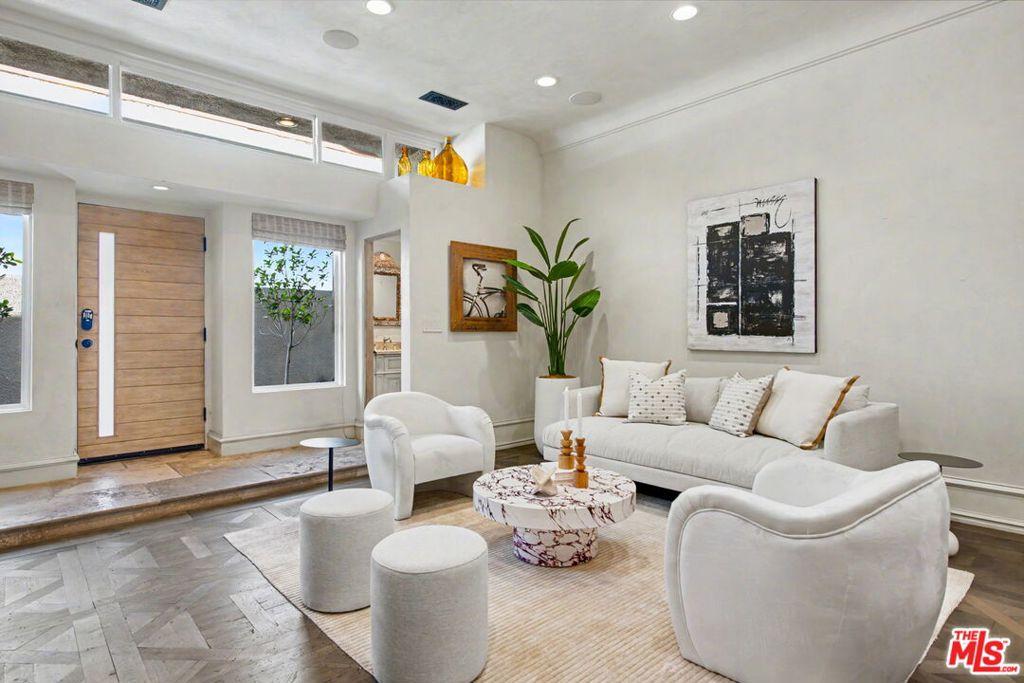 MLS #26846287 image #0