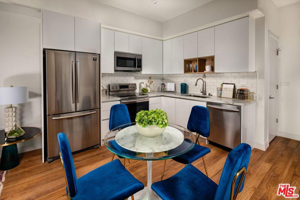 269 S Mariposa AV #413 Los Angeles CA 90004 | MLS #26847167 45 MLS #26847167 image #0
