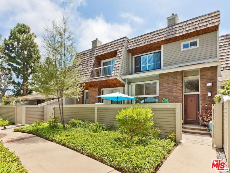 13121 Mindanao WY #4 Marina del Rey CA 90292 | MLS #26848529 45 MLS #26848529 image #0