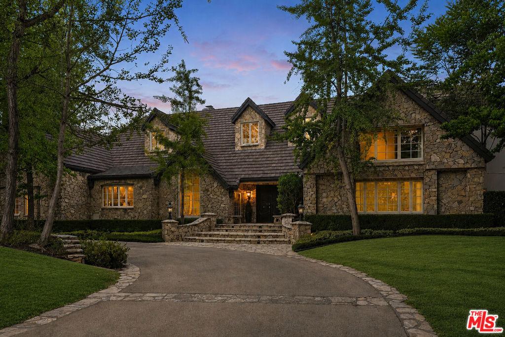MLS #26848555 image #0