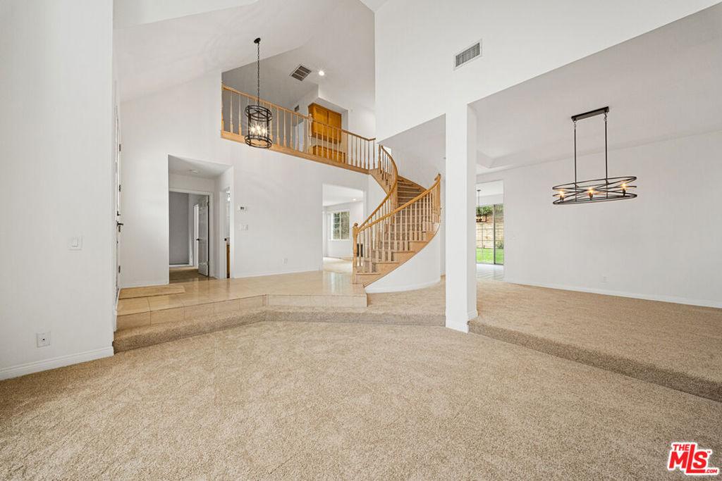 MLS #26848881 image #0