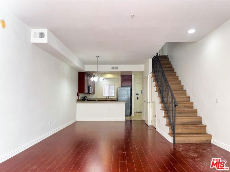 MLS #26848961 image #0
