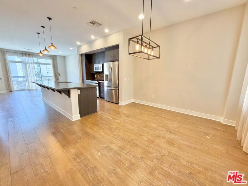 MLS #26848973 image #0