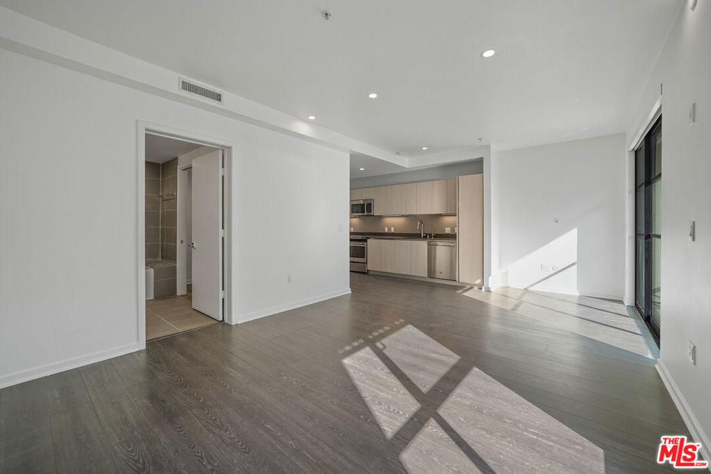 MLS #26849617 image #0
