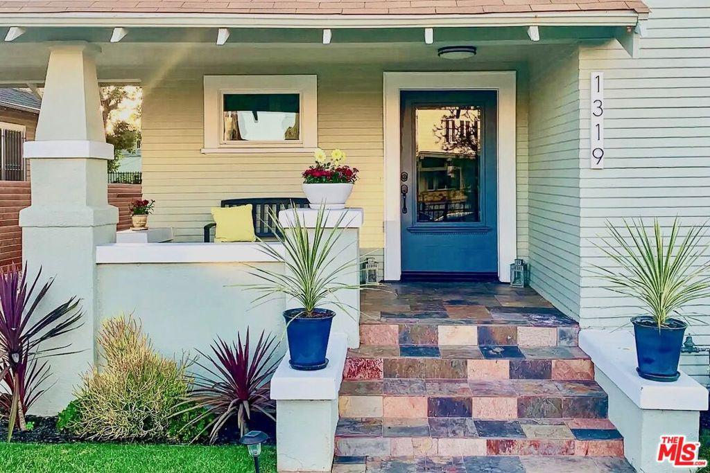 1319 12th AV Los Angeles CA 90019 | MLS #26850055 45 MLS #26850055 image #0