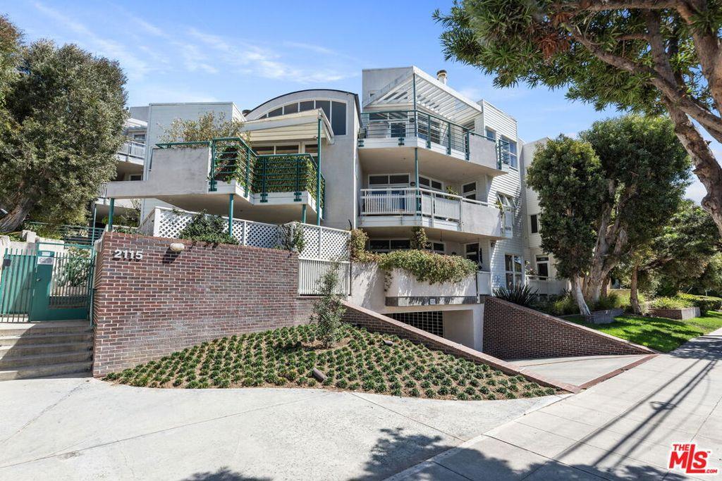 2115 3rd ST #203 Santa Monica CA 90405 | MLS #26850479 45 MLS #26850479 image #0